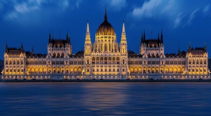 RAMAZAN BAYRAMI BUDAPEŞTE-PRAG-VİYANA PGS ile 7 Gece